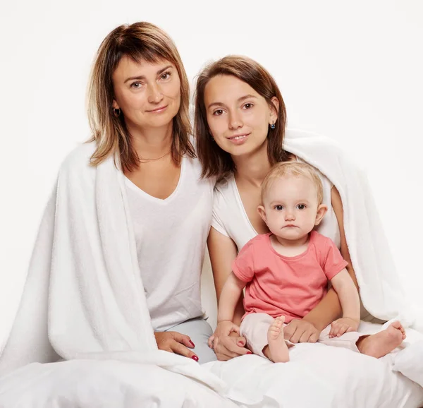 Gelukkig vrouwen generatie portret — Stockfoto