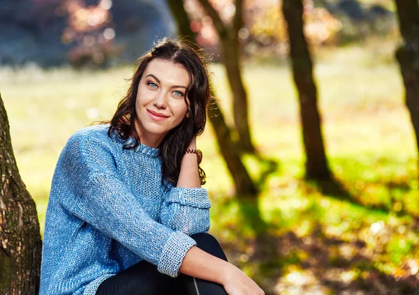 Portrait Pretty Smiling Woman Sunny Autumn Day — Stock Photo, Image