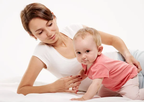 Glückliche Familie. Mutter und ihr Baby — Stockfoto