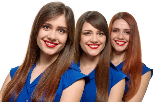 Hermanas sonrientes alegres —  Fotos de Stock