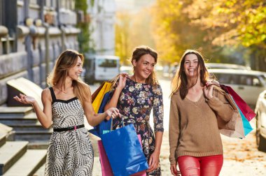Başarılı yaz alışveriş