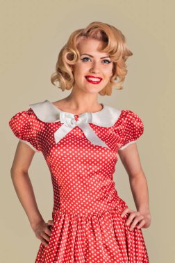 cilveli retro pinup kadın