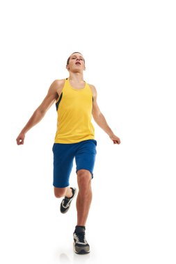 Adam tam uzunlukta bitirmek çalışan