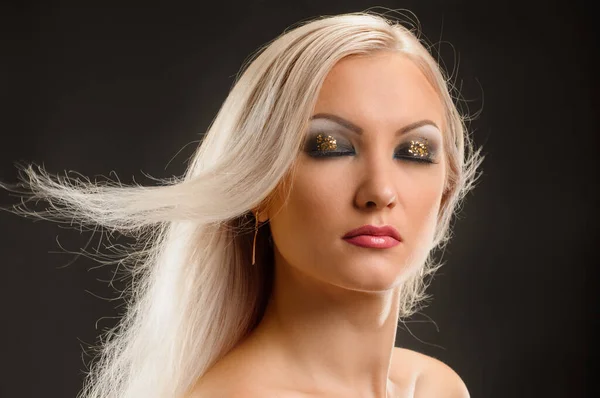 Žena s mejdanem make-up — Stock fotografie