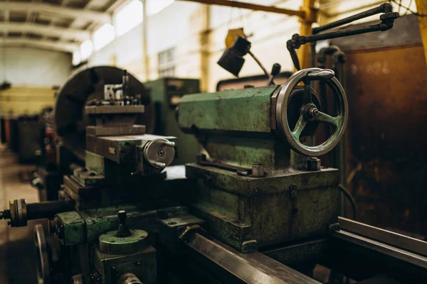 Meral Industry Iron Vise Factory Equipment Production Ventilation Drainpipe Rolling — Stock Photo, Image