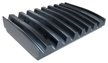 Kırıcı çene plaka üzerinde beyaz izole