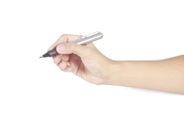 Beyaz arkaplanda kalemi olan el