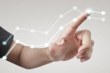 Finansal gösterge ve hesaplama işaretinin el ele dokunması