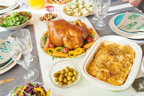 Vysoký Úhel Pohledu Lahodné Zlaté Turecko Slavnostní Večeře Domácí Jídla — Stock fotografie
