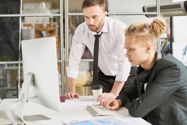 Portrait Handsome Bearded Businessman Leaning Desk Discussing Work Project Contemporary — Stock Photo, Image