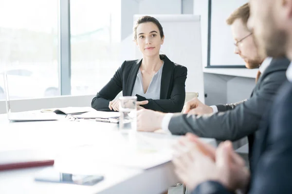 Group Young Entrepreneurs Sitting Meeting Table Conference Room Discussing Startup — Stock Photo, Image