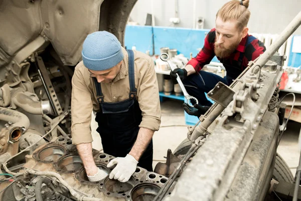 Professional Male Automobile Technician Workwear Repairing Truck Service Garage Young — Stock Photo, Image
