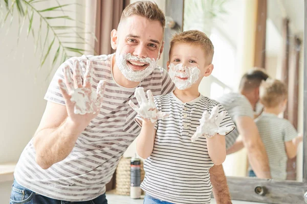 Caliente Tonificado Cintura Hacia Arriba Retrato Padre Guapo Enseñando Lindo — Foto de Stock