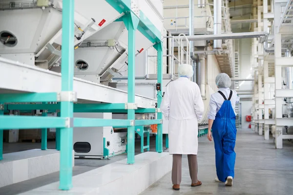 Back View Portrait Two Workers Walking Workshop Modern Factory Copy — Stock Photo, Image