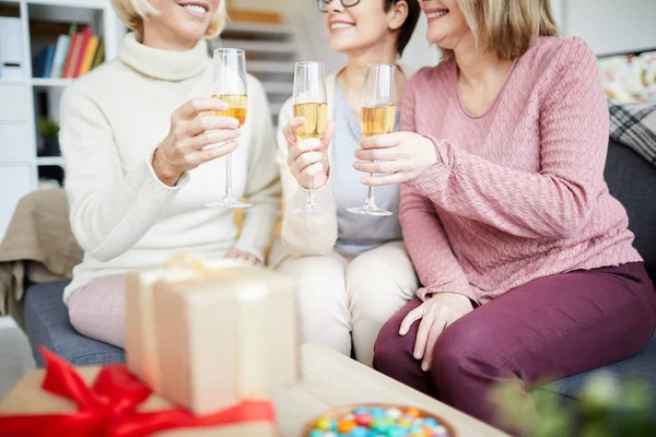 Mid Section Portrait Three Happy Women Clinking Glasses Looking Camera — Stock Photo, Image