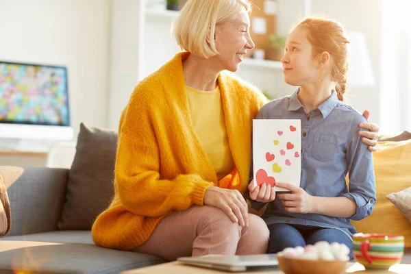 Side View Portrait Mature Woman Hugging Teenage Daughter Smiling Happily — Stock Photo, Image