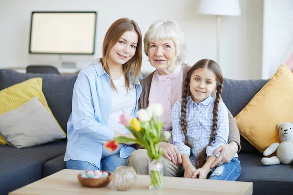 Family Portrait Living Room Three Generations Women Copy Space — Stock Photo, Image