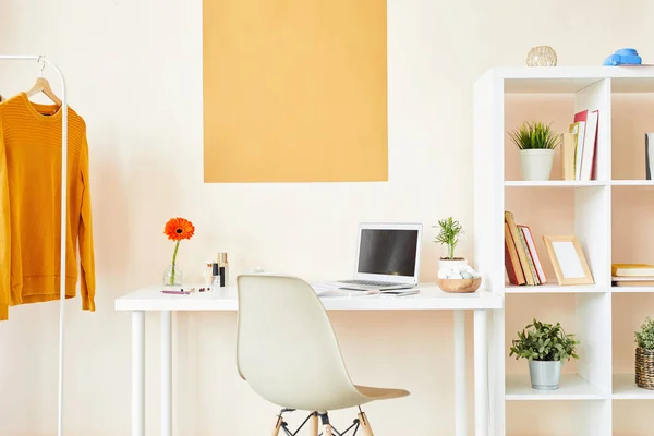 Lieu Travail Mode Designer Intérieur Par Mur Avec Bureau Chaise — Photo