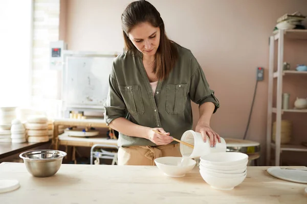 Ritratto Vita Ceramista Donna Che Lavora Studio Ceramica Copiare Spazio — Foto Stock