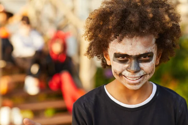 Head Shoulders Portrait Happy African American Boy Wearing Halloween Costume — Stock Photo, Image