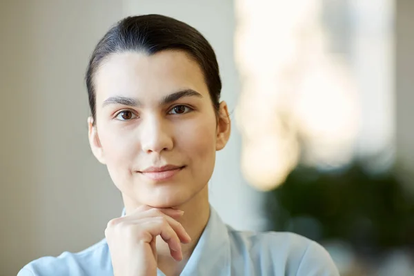 Horizontal Close Portrait Young Beautiful Businesswoman Make Face Looking Camera — Stock Photo, Image