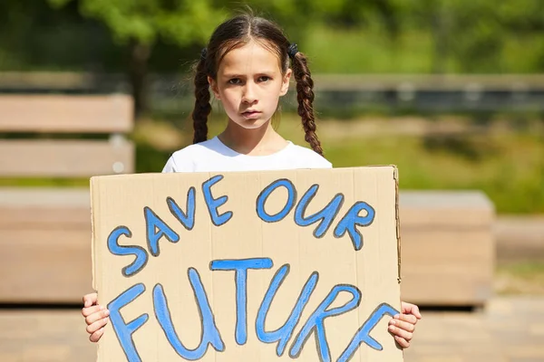 Taille Omhoog Portret Van Schattig Meisje Holding Teken Met Future — Stockfoto