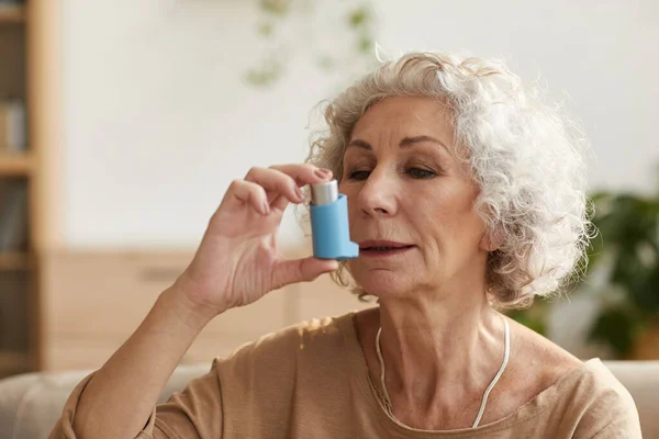 Warm Toned Head Shoulders Portrait Portrait Senior Woman Using Inhaler — Stock Photo, Image