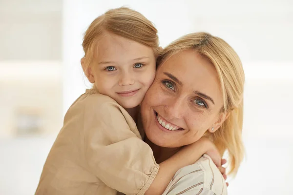 Warm Toned Close Portrait Cute Little Girl Embracing Happy Mother — Stock Photo, Image