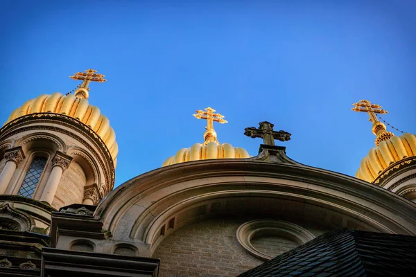 Rus Ortodoks Kilisesi St Elizabeth Neroberg üzerinde Wiesbaden'da altın kubbe.