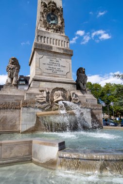 Ludwig anıt solucanlar, Almanya. Dikilitaş ve Çeşmesi 