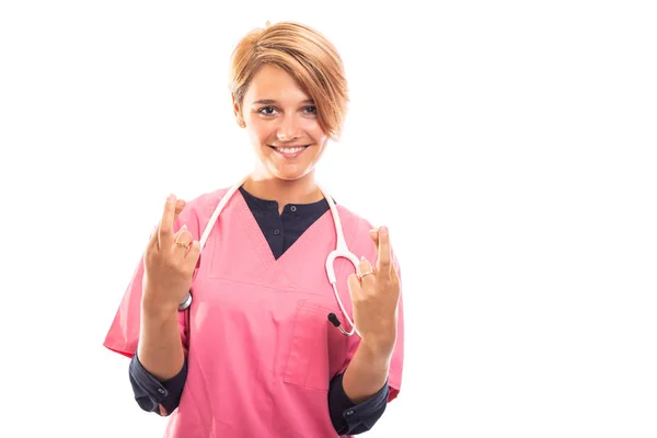 Retrato Del Veterinario Femenino Sosteniendo Dedos Dobles Cruzados Aislados Sobre —  Fotos de Stock