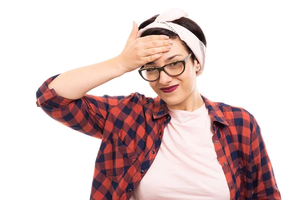 Porträt Eines Jungen Hübschen Pin Mädchens Mit Brille Die Kopfschmerzgeste — Stockfoto