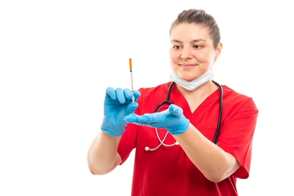 Portrait Une Jeune Infirmière Médicale Portant Gommage Rouge Montrant Diabète — Photo