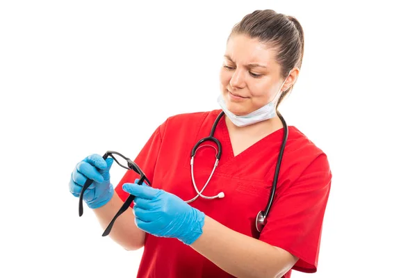 Porträt Einer Jungen Krankenschwester Mit Rotem Peeling Die Auf Brille — Stockfoto