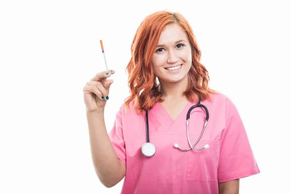 Portrait Jeune Femme Médecin Avec Stéthoscope Tenant Seringue Diabétique Isolée — Photo