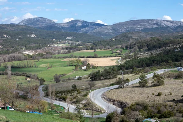Yol D90 görünümü. Parc Naturel Rgional (Pnr) des Pralpes dazur.