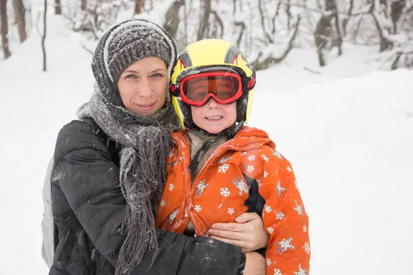 Madre Suo Bambino Insieme Ritratto Famiglia All Aperto Invernale — Foto Stock