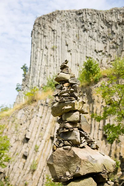 Man Made Stone Tower Outdoor Unique Basalt Rock Formation Wall — Stock Photo, Image