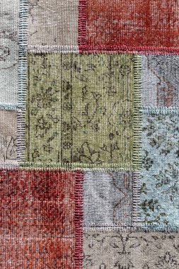 Eski bir patchwork halı detayını. Yakın çekim