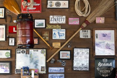 Koh Samui, Tayland - 12 Mart 2018: Dekore edilmiş duvar Adası Koh Samui, Tayland beach çubuğunda