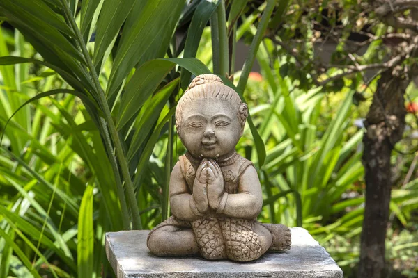 Estatua Piedra Del Jardín Tropical Tailandia Cerca —  Fotos de Stock