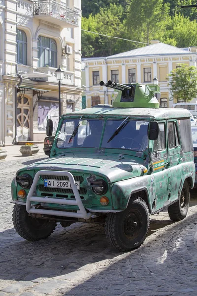 Kiev Ukraine Maio 2018 Carro Road Com Metralhadoras Telhado Rua — Fotografia de Stock
