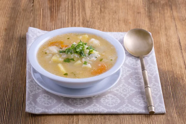 Sopa Legumes Frescos Feita Cenoura Batata Couve Flor Salsa Arroz — Fotografia de Stock