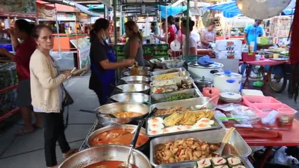 Koh Phangan Thailand Februari 2018 Street Handel Thaise Leverancier Bereidt — Stockvideo