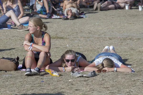 Budapest Hungary August 2017 Unknown Girls Guys Participants Music Festival — Stock Photo, Image