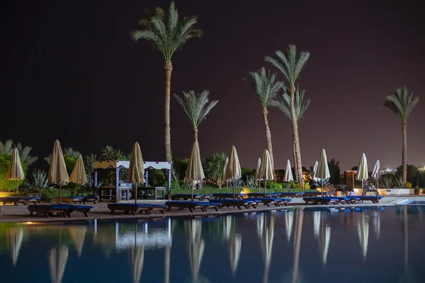 Ночной Вид Бассейн Пальмы Пляже Красного Моря Шарм Эль Шейхе — стоковое фото