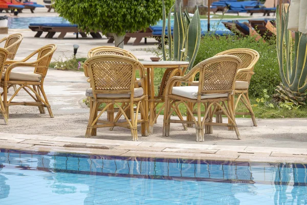 Stół Krzesła Kawiarni Przy Basenie Pobliżu Morza Czerwonego Sharm Sheikh — Zdjęcie stockowe