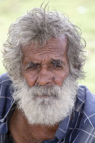 Matara Sri Lanka November 2014 Orang Tua Tak Dikenal Menunggu — Stok Foto