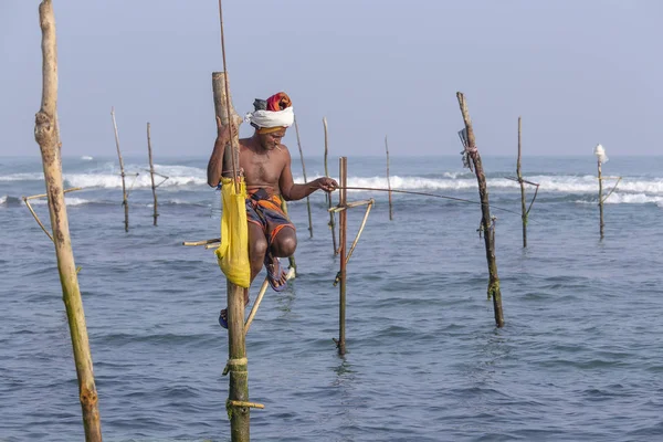 Koggala Σρι Λάνκα Νοεμβρίου 2014 Αγνώστων Τοπικούς Αλιείς Αλιεύουν Μοναδικό — Φωτογραφία Αρχείου