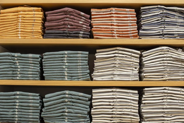 Different Sizes Clothes Shop Close — Stock Photo, Image